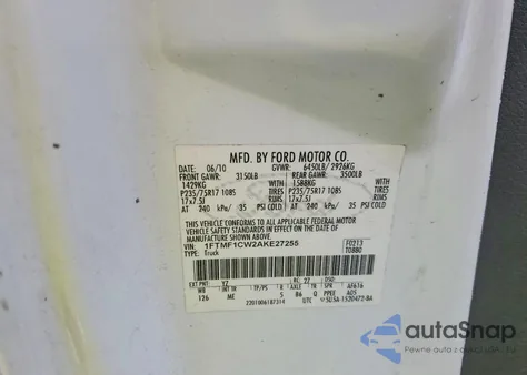 2010 Ford F150 z USA, uszkodzony, nr VIN 1FTMF1CW2AKE27255